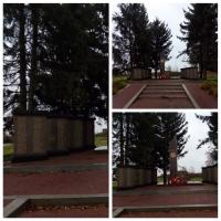 В парке Победы с. Емецк завершены работы по установке стел с именами погибших в годы Великой Отечественной войны 1941-1945гг.